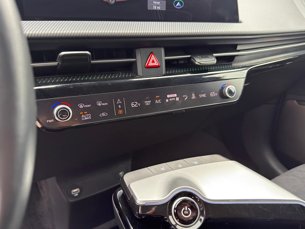 Thumbnail: 2024 Kia EV6 - 23