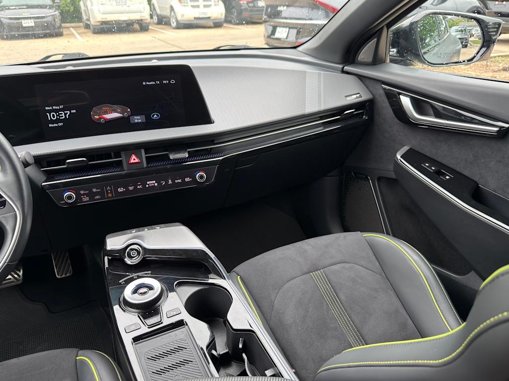 Thumbnail: 2024 Kia EV6 - 12