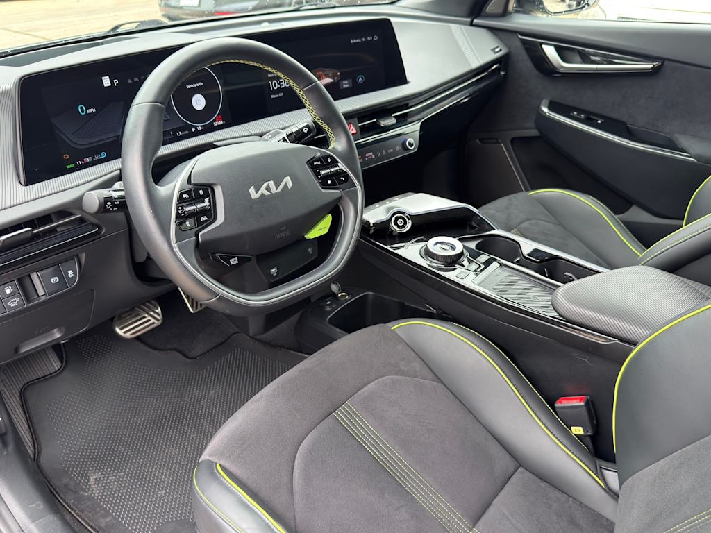 Thumbnail: 2024 Kia EV6 - 2