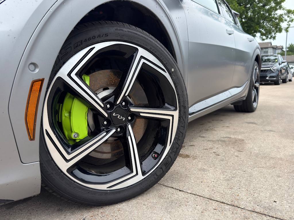 Thumbnail: 2024 Kia EV6 - 6