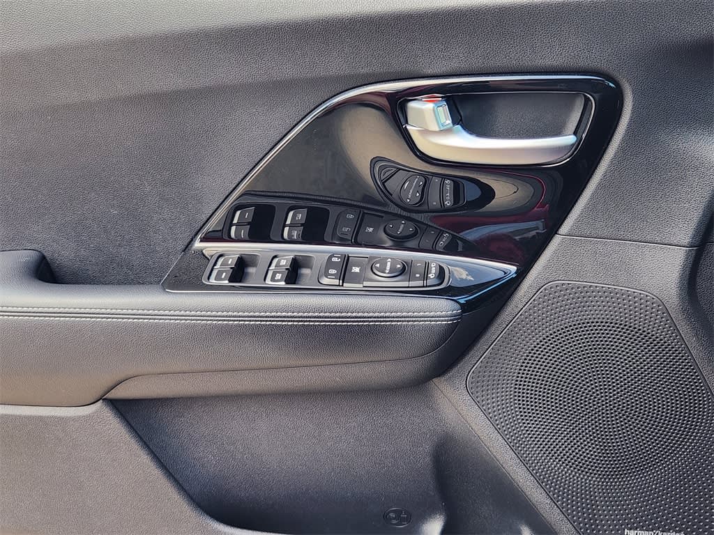 Thumbnail: 2019 Kia Niro - 29