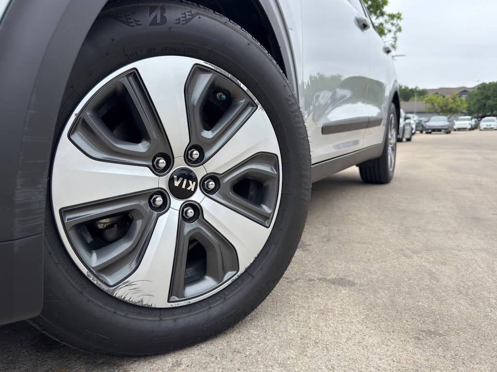 Thumbnail: 2018 Kia Niro - 7