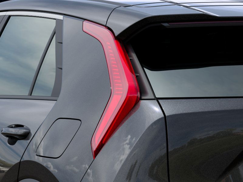 2025 Kia Niro LX 19