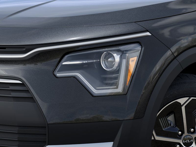 2025 Kia Niro LX 18