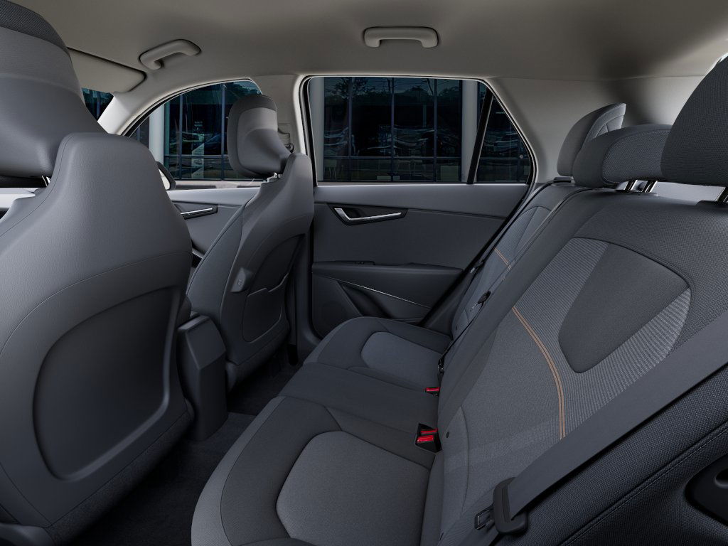 2025 Kia Niro LX 23