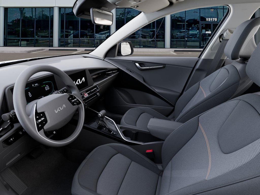 2025 Kia Niro LX 22