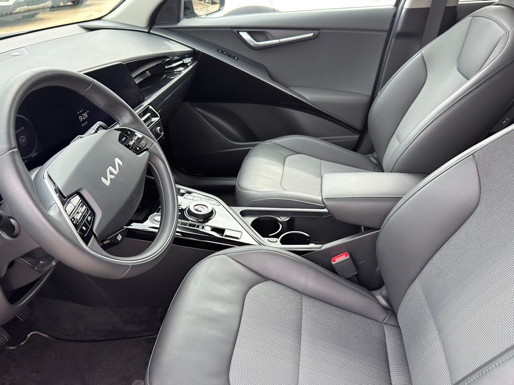 Thumbnail: 2024 Kia Niro - 10