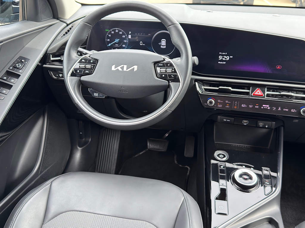 Thumbnail: 2024 Kia Niro - 8