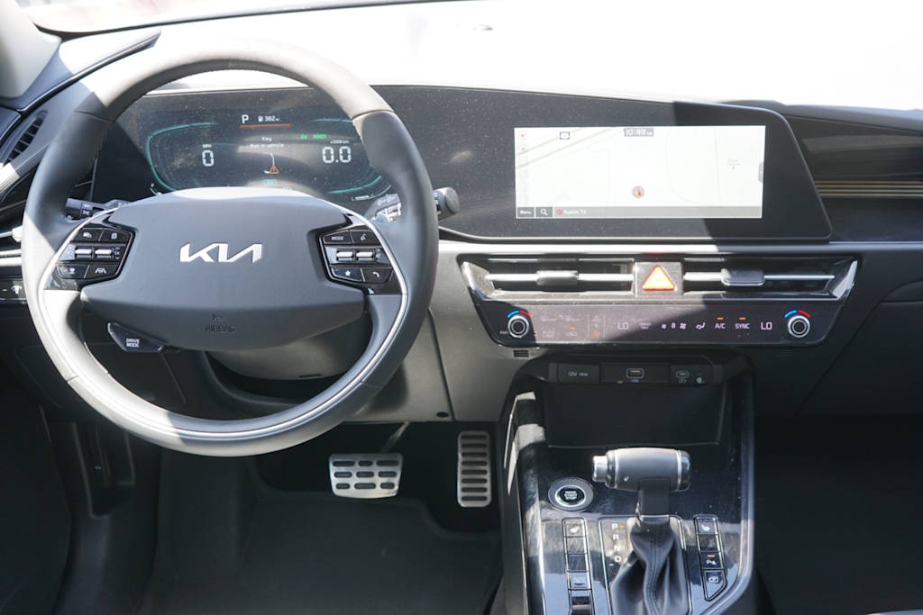 Thumbnail: 2024 Kia Niro - 7