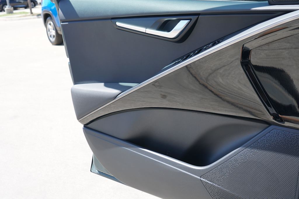 Thumbnail: 2024 Kia Niro - 21