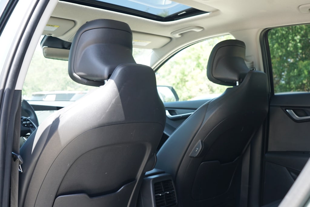Thumbnail: 2024 Kia Niro - 24