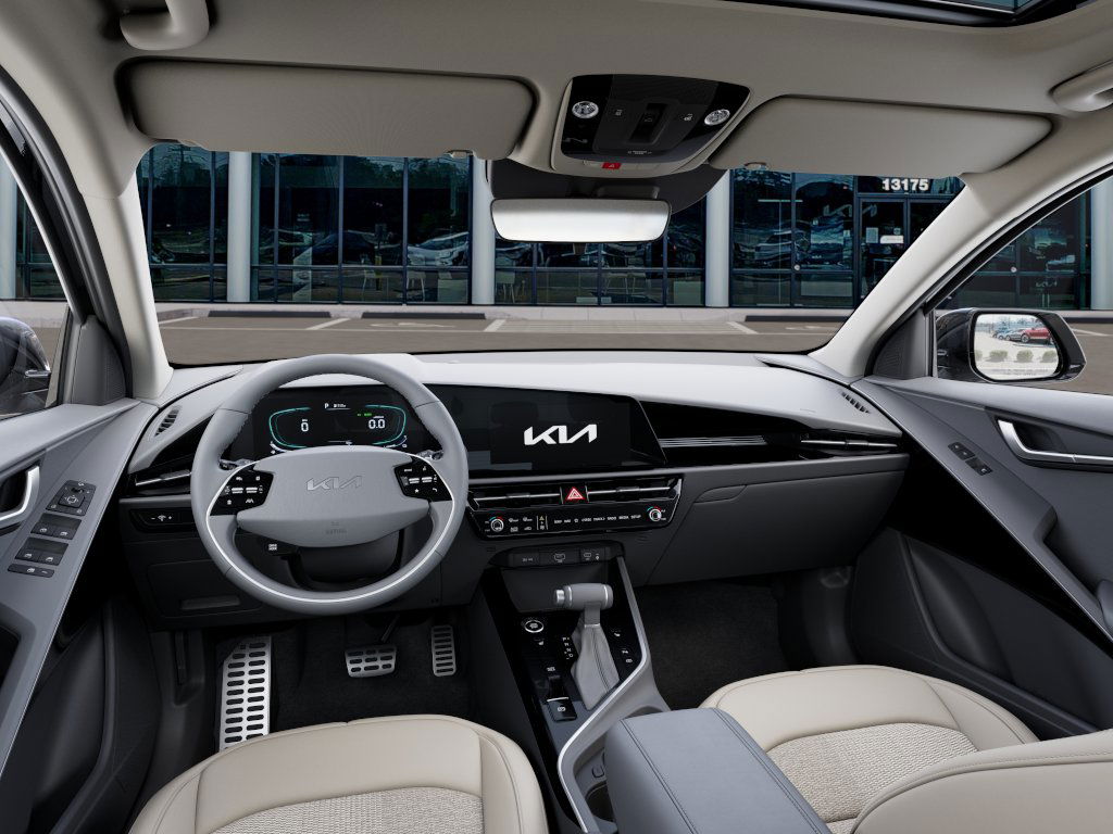 2025 Kia Niro EX Touring 2
