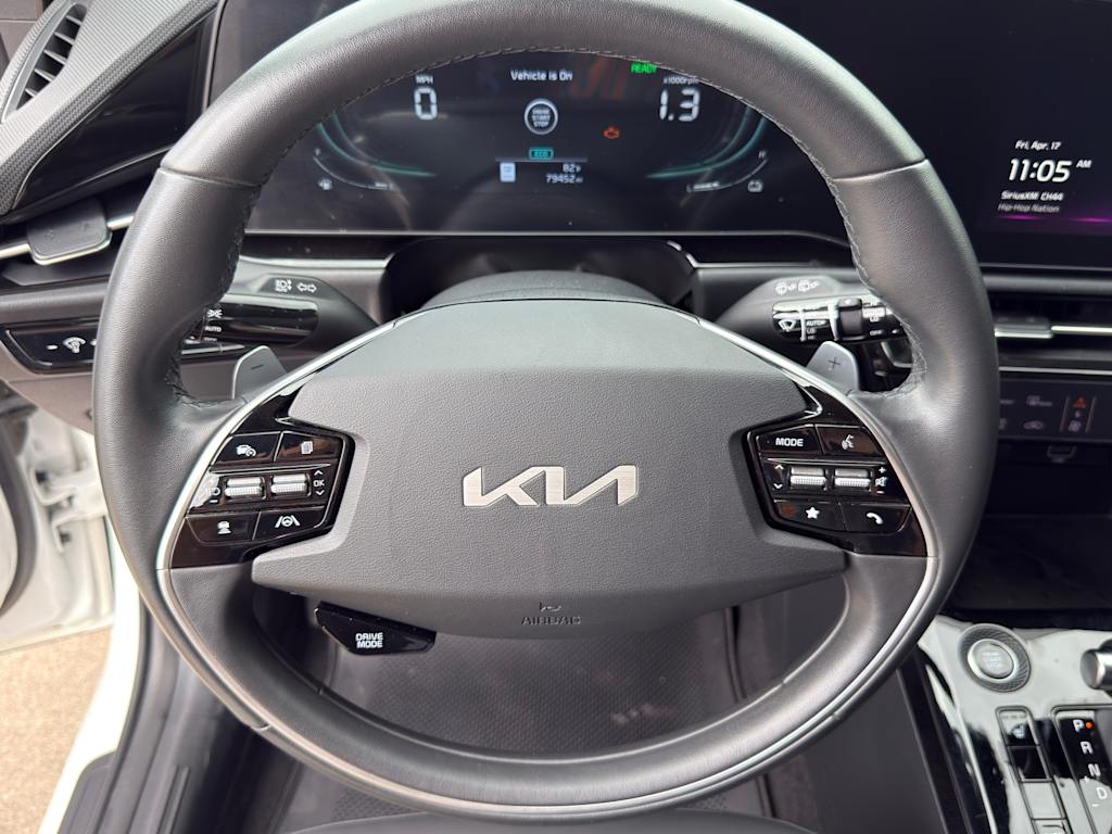 Thumbnail: 2023 Kia Niro - 9