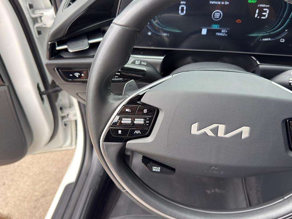 Thumbnail: 2023 Kia Niro - 19