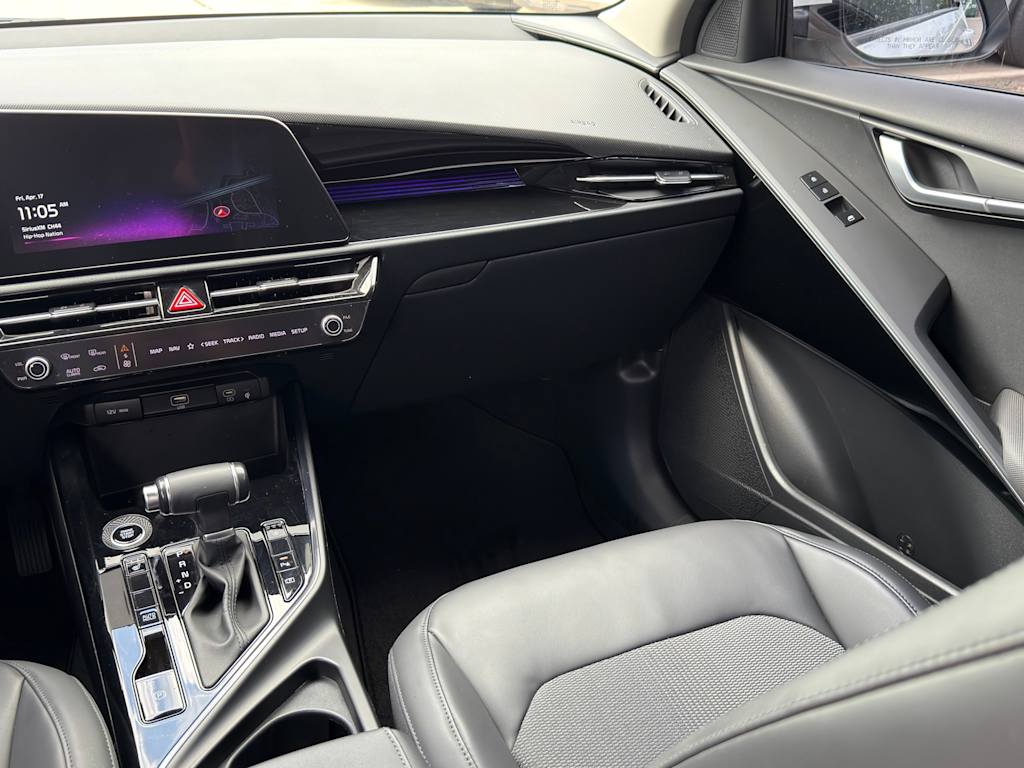Thumbnail: 2023 Kia Niro - 23