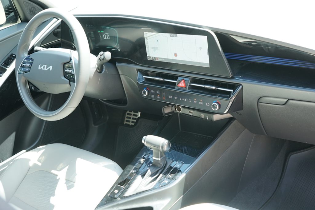 Thumbnail: 2024 Kia Niro - 12