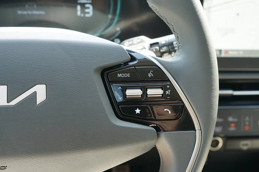 Thumbnail: 2024 Kia Niro - 18