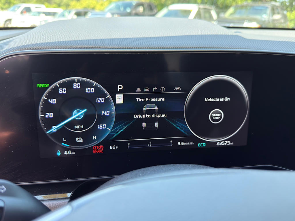 Thumbnail: 2023 Kia Niro - 17