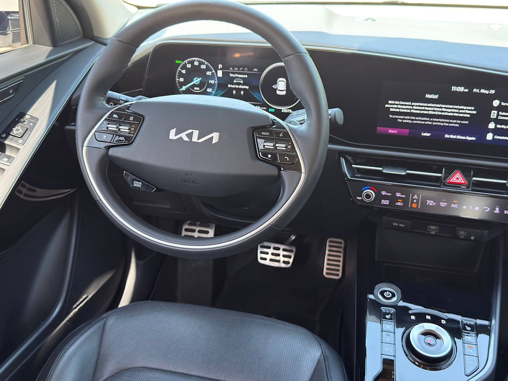Thumbnail: 2023 Kia Niro - 9