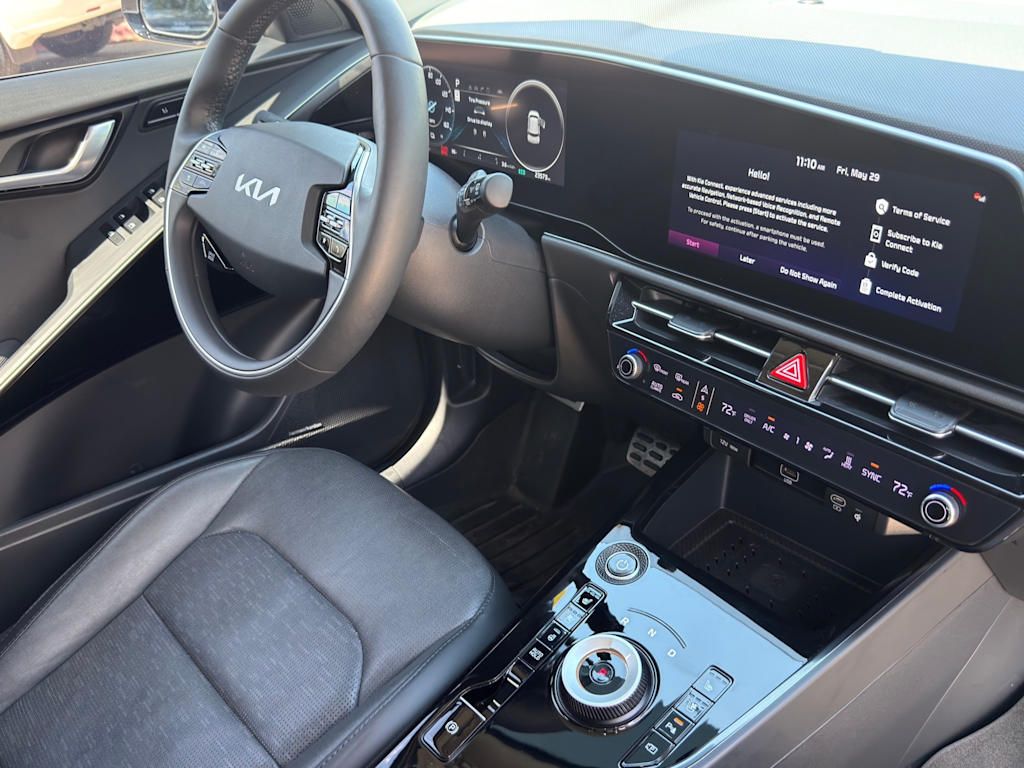 Thumbnail: 2023 Kia Niro - 14