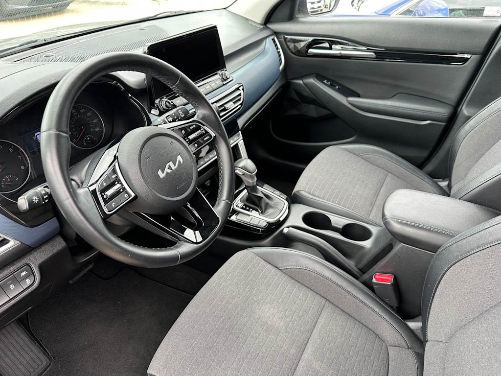 Thumbnail: 2022 Kia Seltos - 2