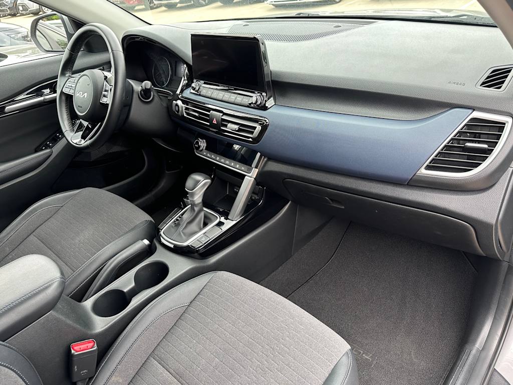 Thumbnail: 2022 Kia Seltos - 6