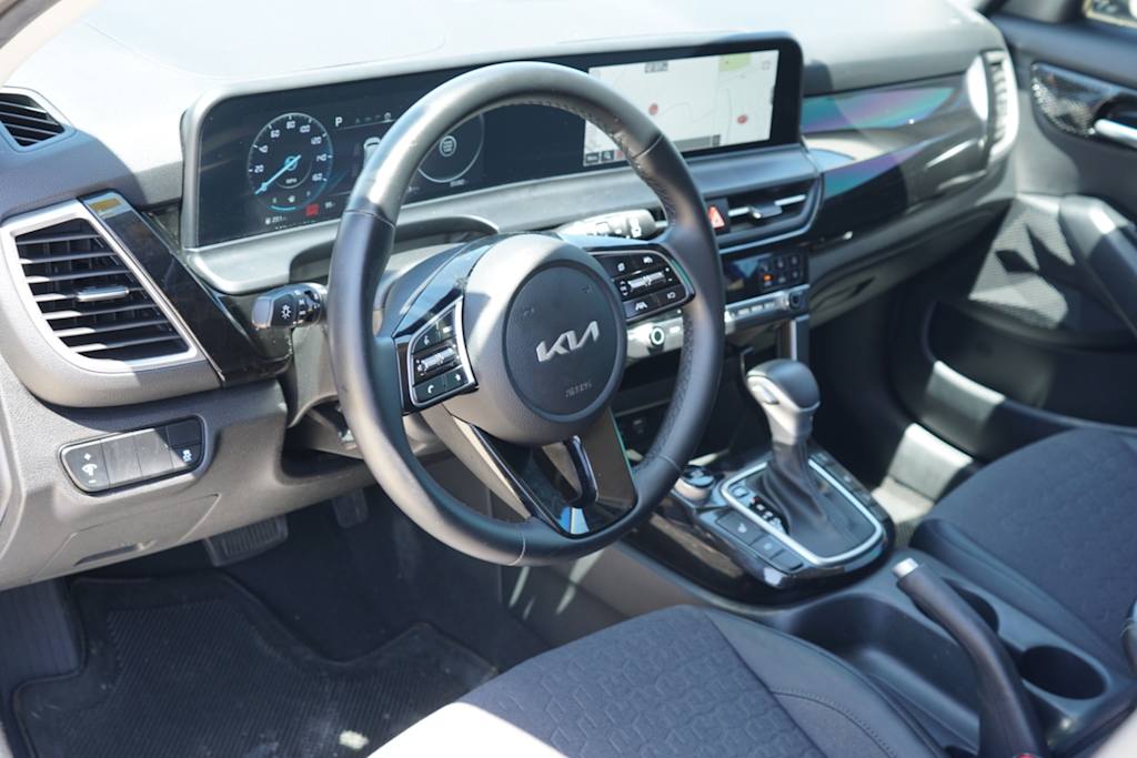 Thumbnail: 2024 Kia Seltos - 2