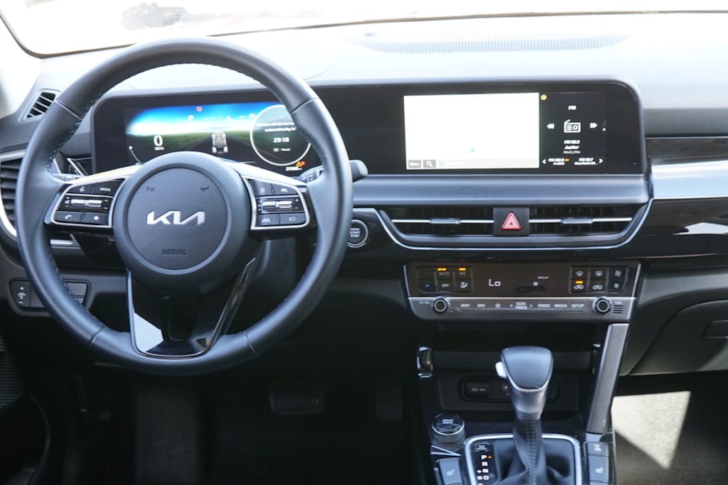 Thumbnail: 2024 Kia Seltos - 7