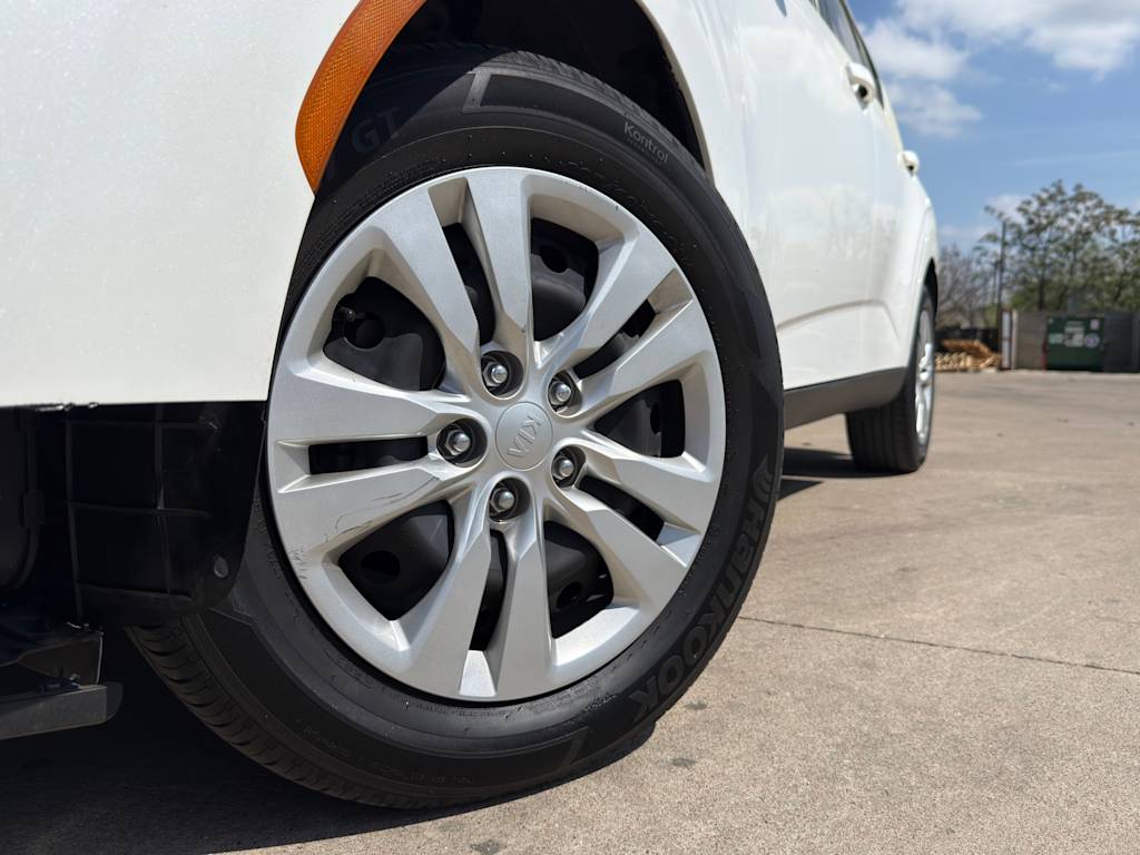 Thumbnail: 2021 Kia Soul - 18