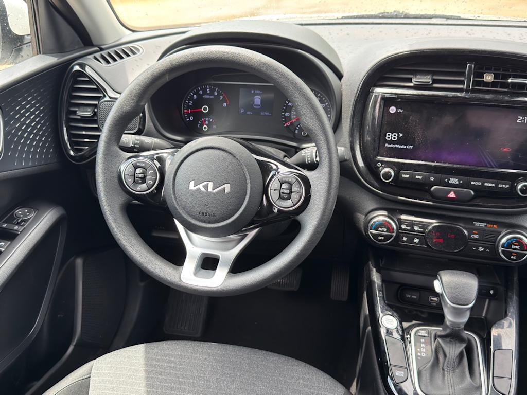 Thumbnail: 2022 Kia Soul - 8