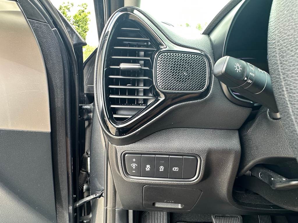 Thumbnail: 2023 Kia Soul - 17