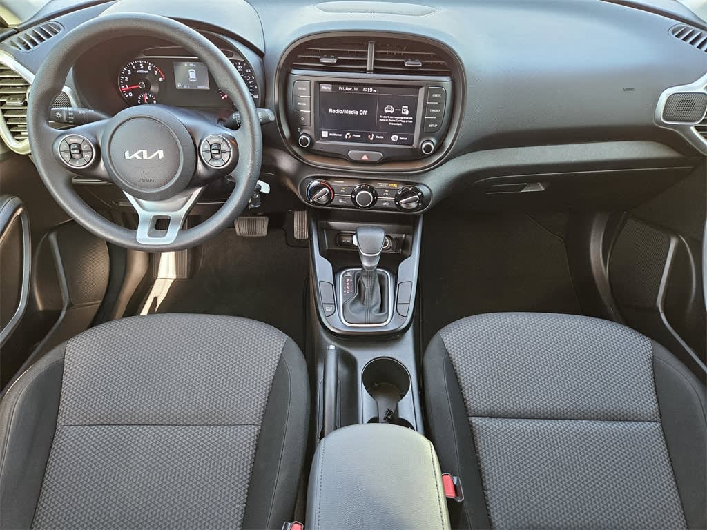 2022 Kia Soul LX 7