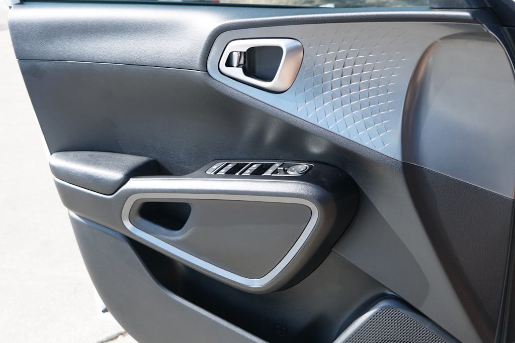Thumbnail: 2022 Kia Soul - 21
