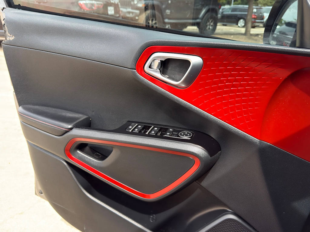Thumbnail: 2023 Kia Soul - 25