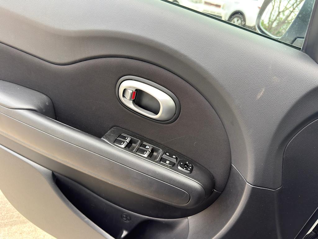 Thumbnail: 2018 Kia Soul - 23