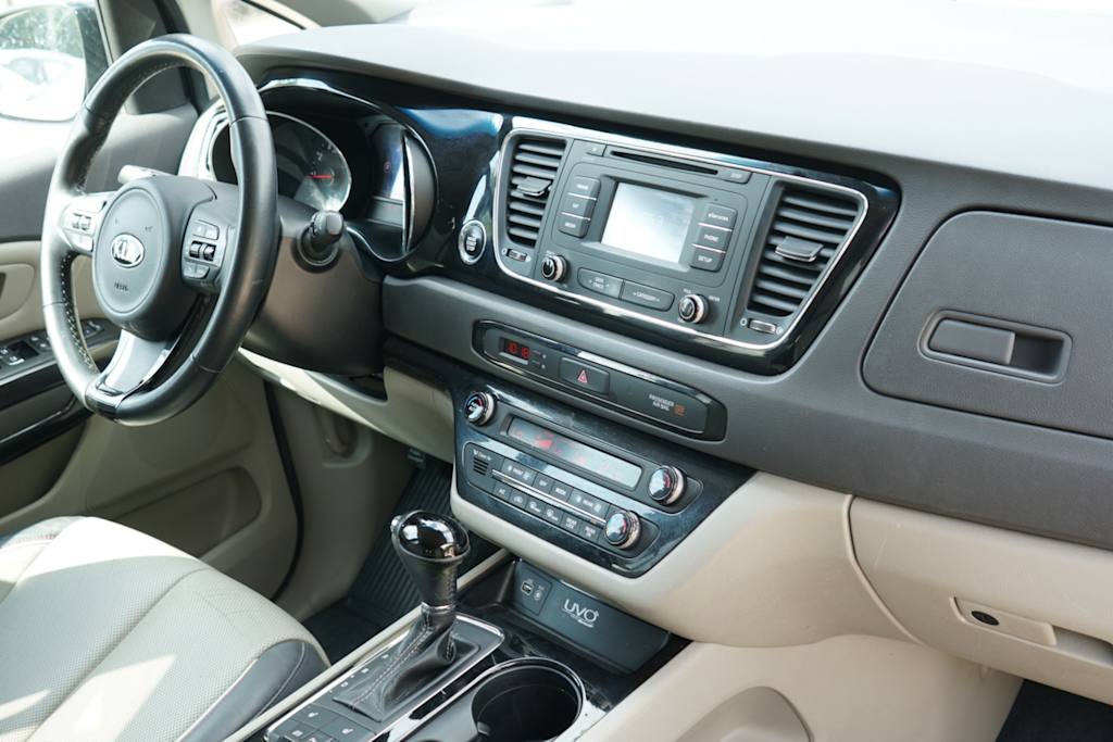 Thumbnail: 2016 Kia Sedona - 11