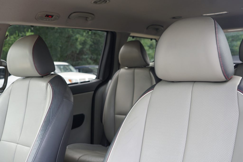 Thumbnail: 2016 Kia Sedona - 8