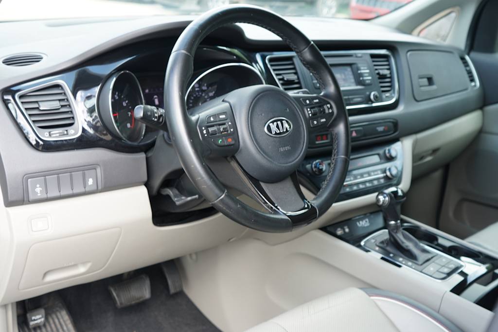 Thumbnail: 2016 Kia Sedona - 2