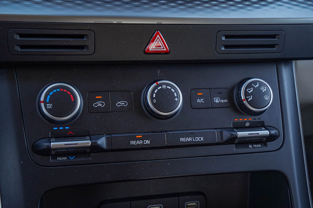 Thumbnail: 2024 Kia Carnival - 22