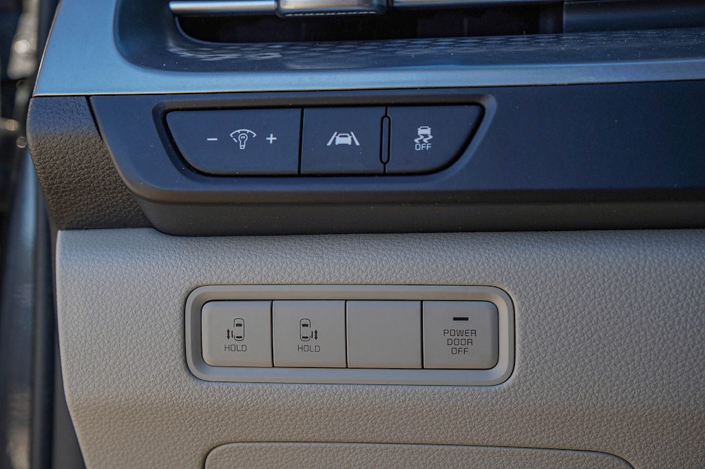 Thumbnail: 2024 Kia Carnival - 25