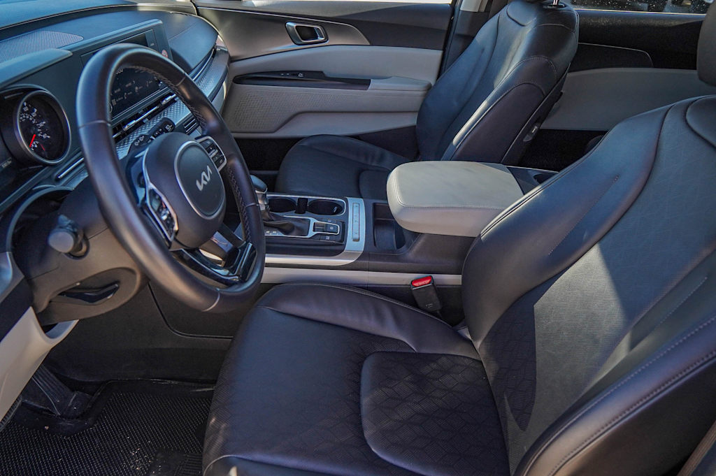 Thumbnail: 2024 Kia Carnival - 7