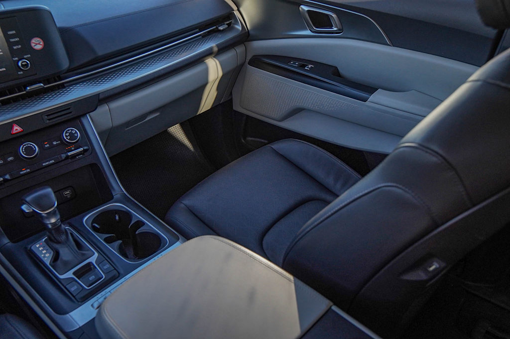 Thumbnail: 2024 Kia Carnival - 28