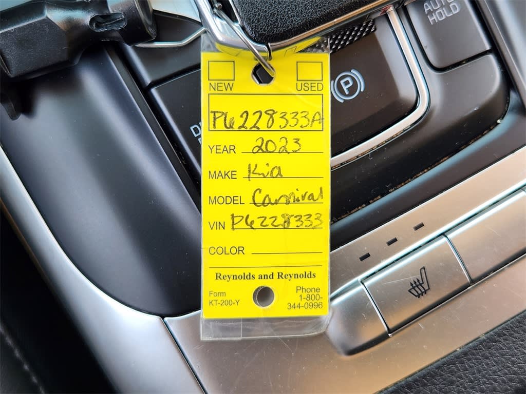Thumbnail: 2023 Kia Carnival - 35