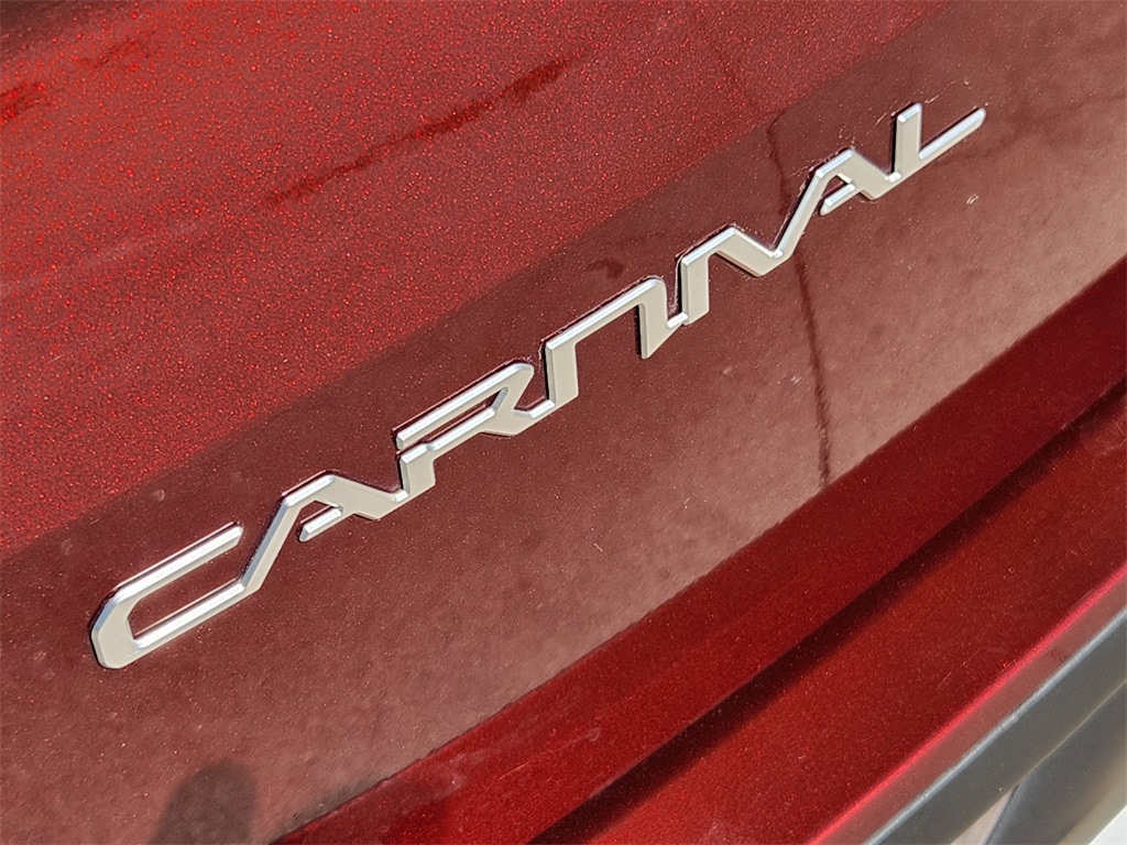 Thumbnail: 2023 Kia Carnival - 5