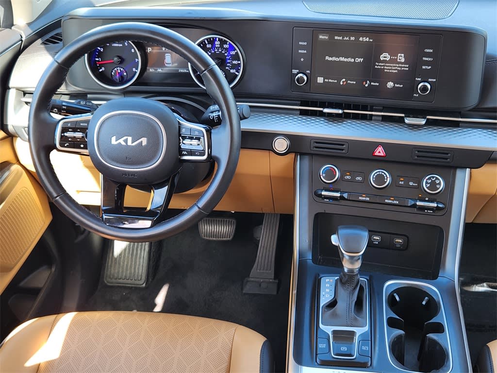 Thumbnail: 2023 Kia Carnival - 12