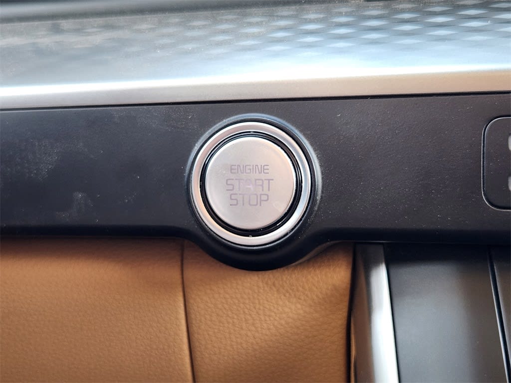 Thumbnail: 2023 Kia Carnival - 25