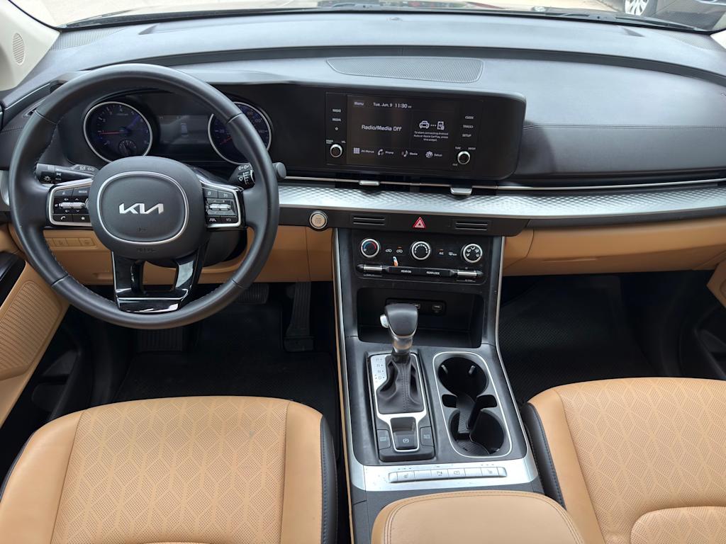 Thumbnail: 2023 Kia Carnival - 14