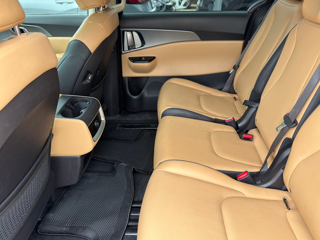Thumbnail: 2023 Kia Carnival - 29
