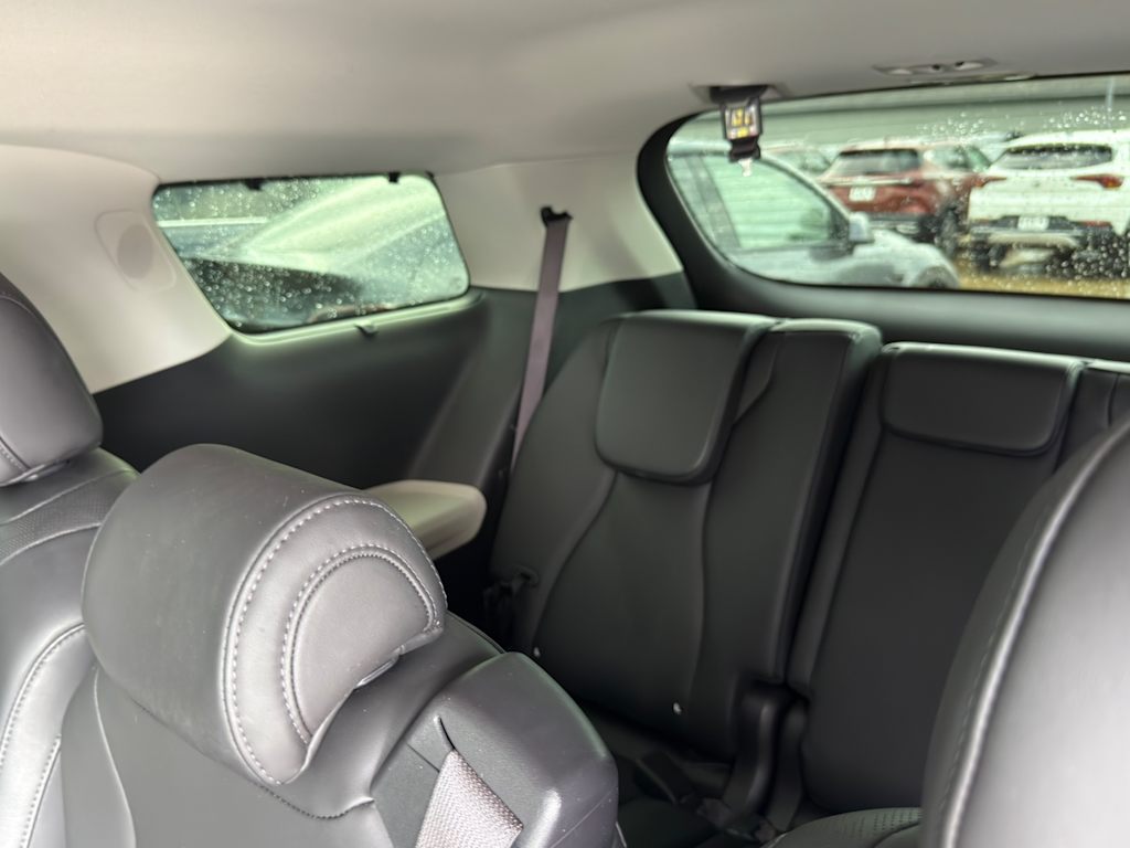 Thumbnail: 2024 Kia Carnival - 29