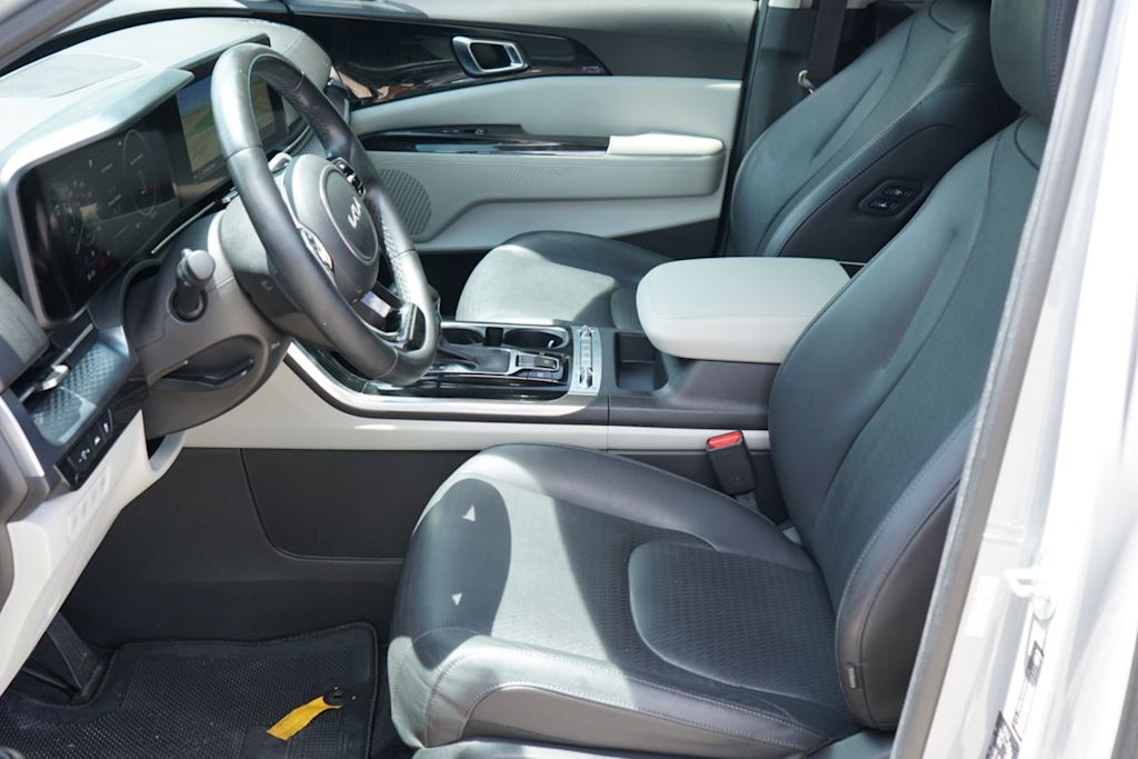 Thumbnail: 2022 Kia Carnival - 8